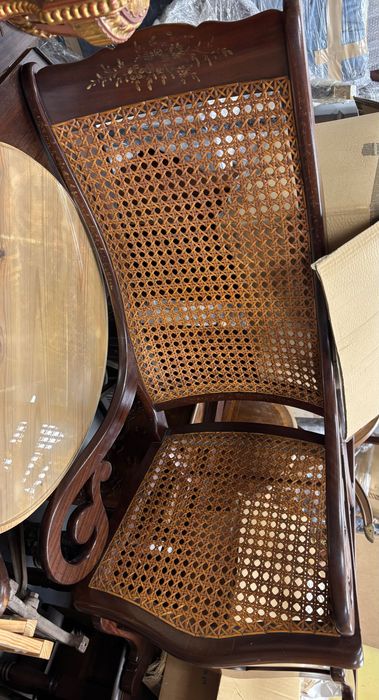 Cadeira de balanço, antiga do século de XVIIII