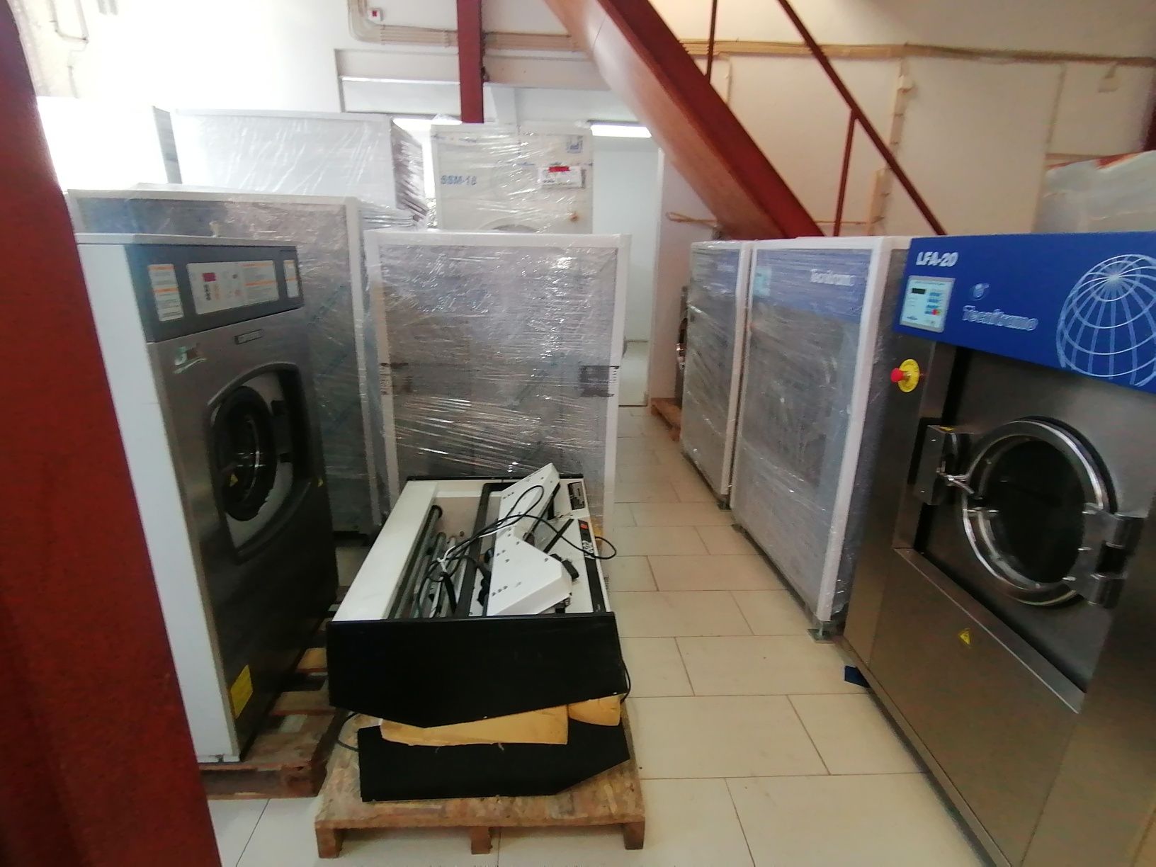 Alugamos equipamentos lavandaria self service e industrial