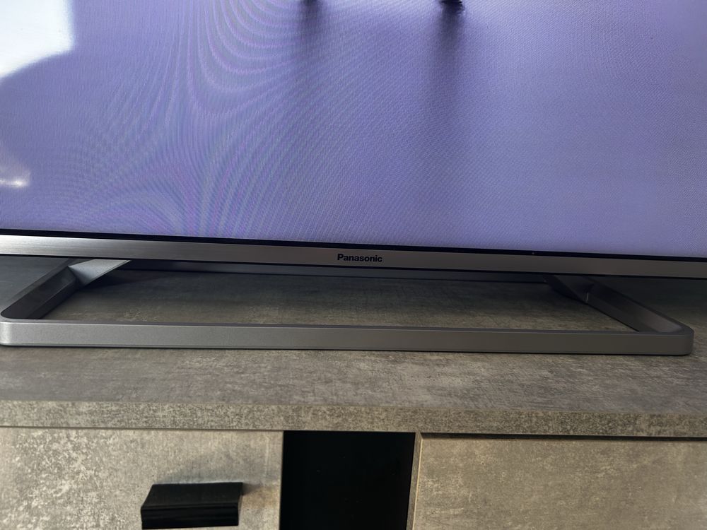 telewizor panasonic 48”
