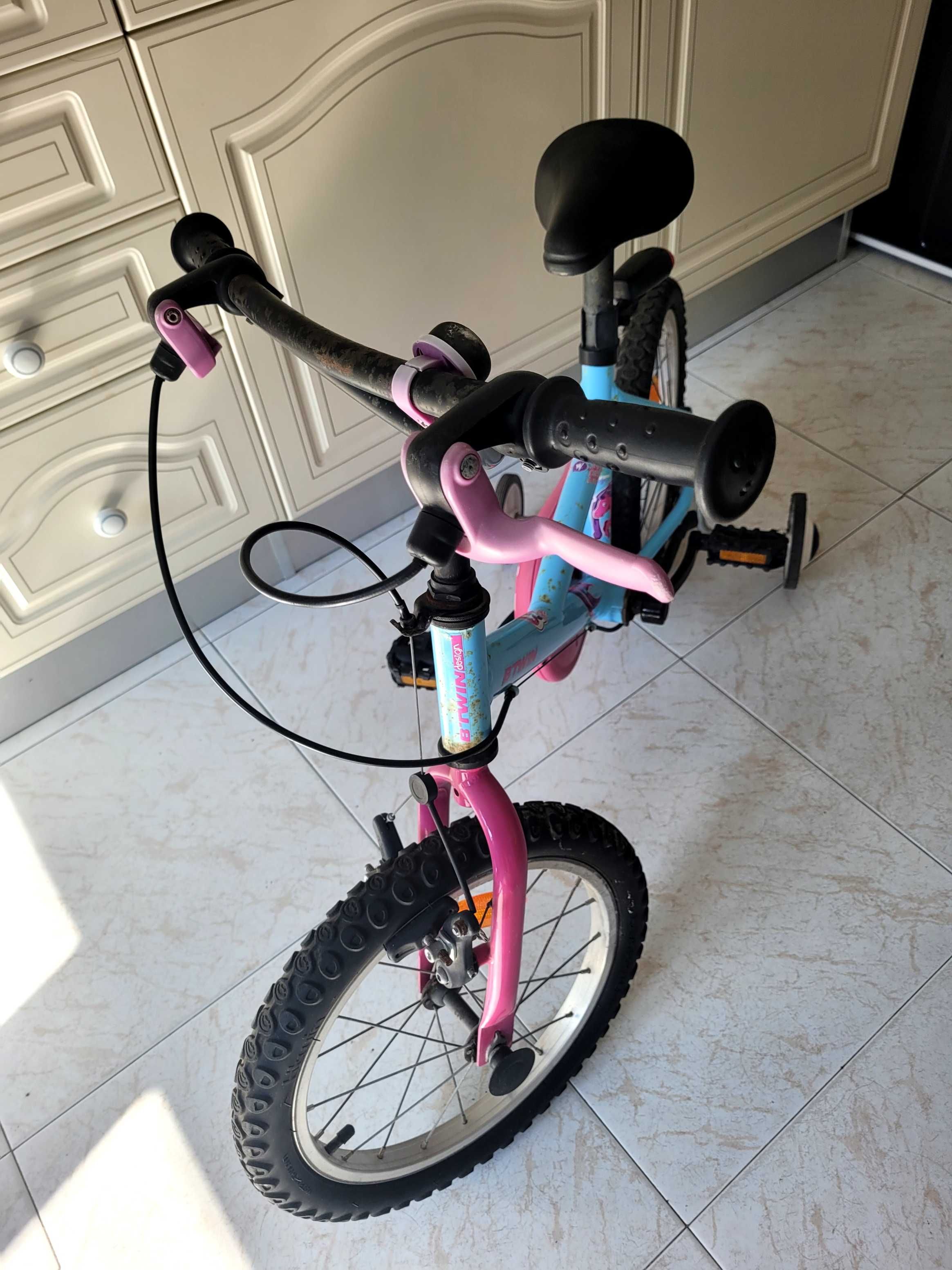 Bicicleta de criança com rodinhas