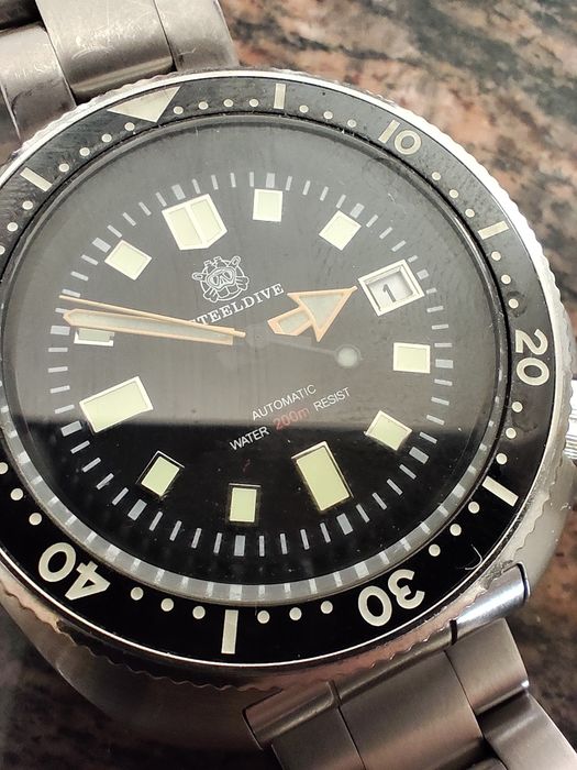 Addiesdive, Steeldive, Pilot