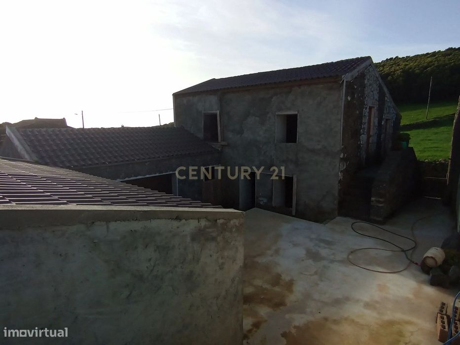 Moradia em Construção com Projeto Aprovado na ilha Graciosa