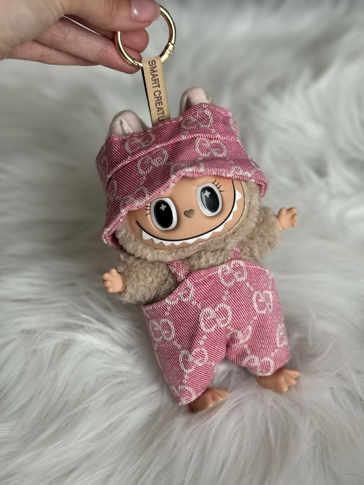 Labubu з одягом