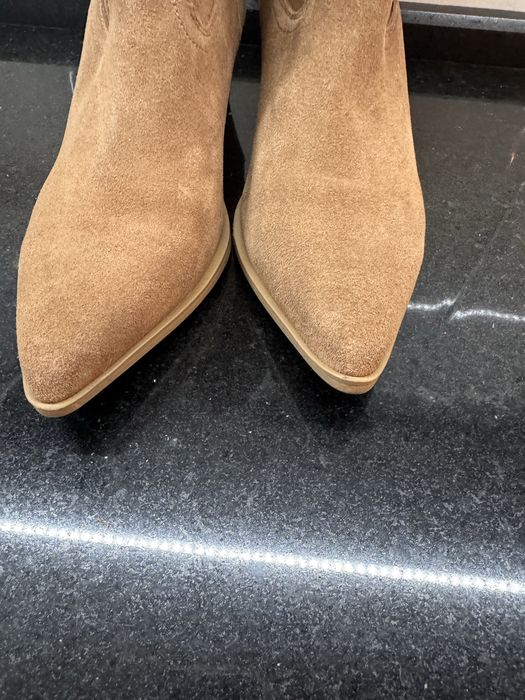 Козаки Estro(замш)