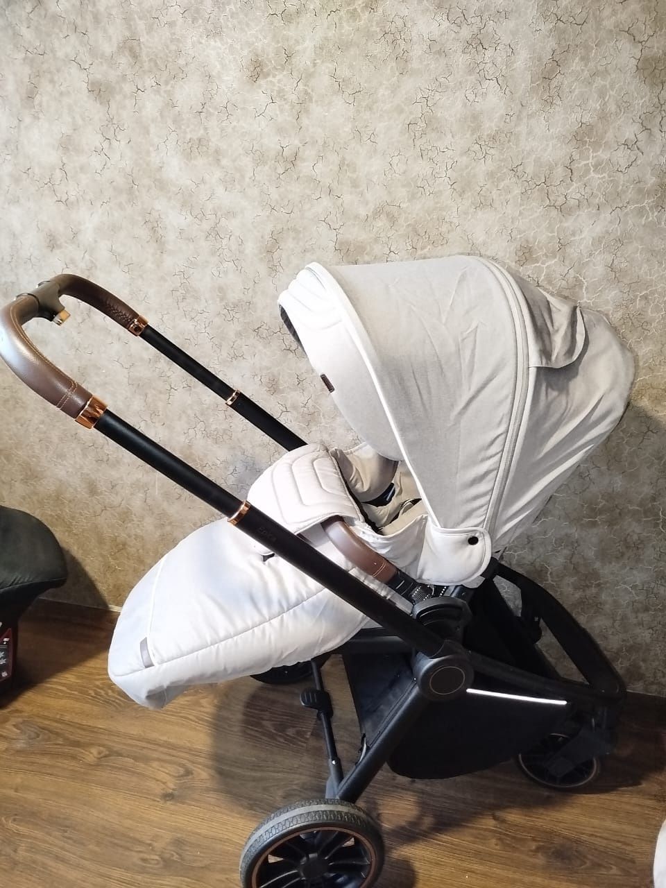 Дитяча коляска carrello epica три в одному