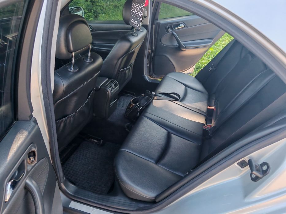 Mercedes-Benz w203 C-Class