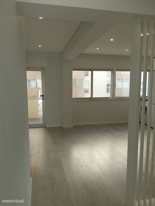 Apartamento T3 totalmente renovado - Baixa de Faro