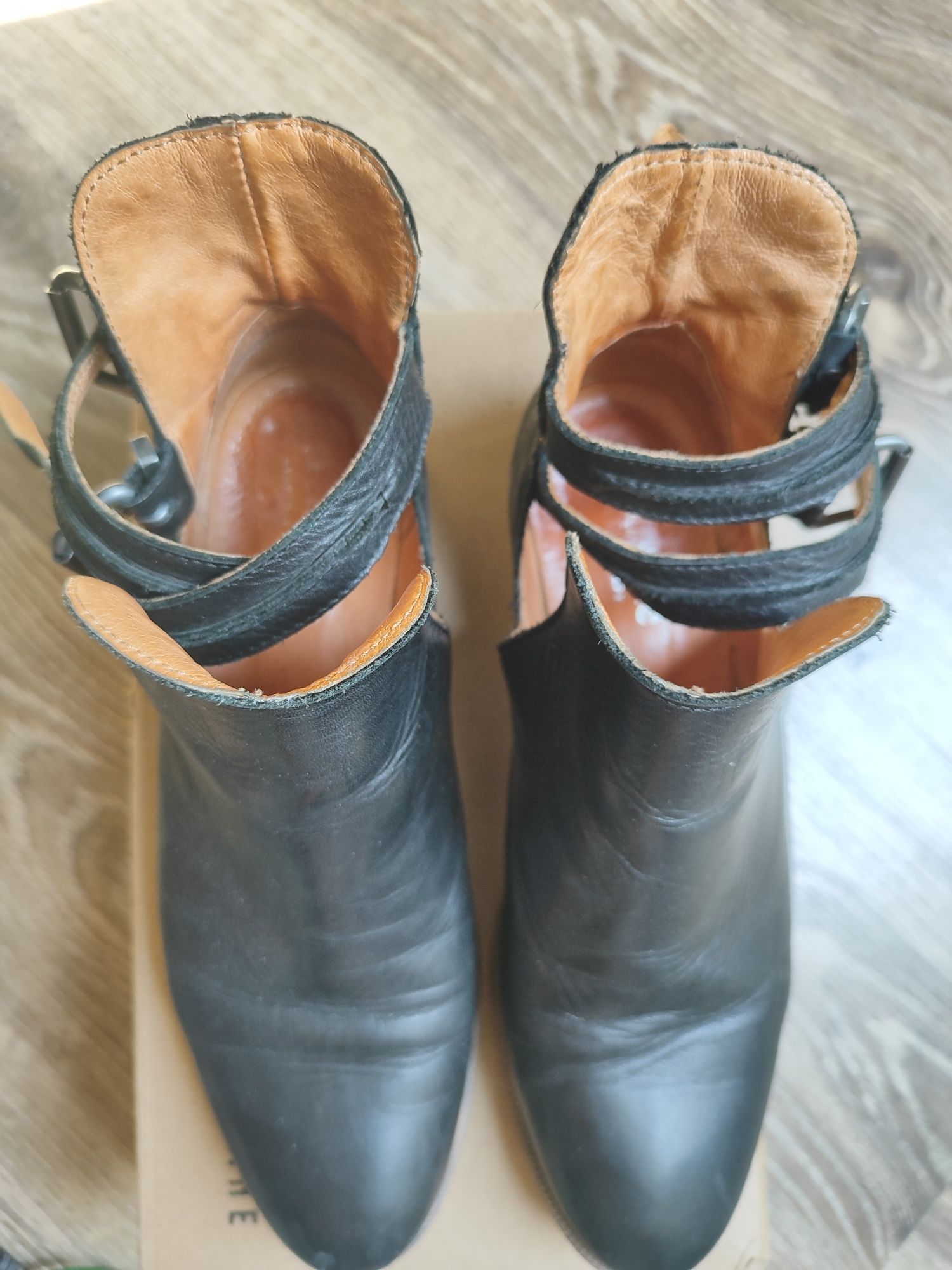 Skórzane buty Medicine 37