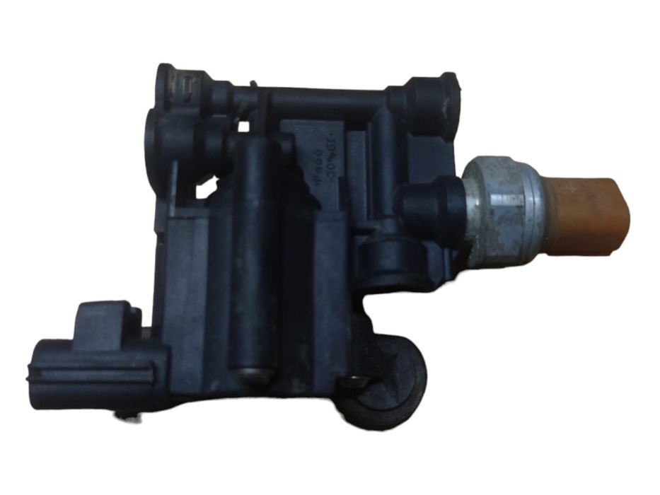 Блок клапанов пневмоподвески центральный Range Rover Sport разборка