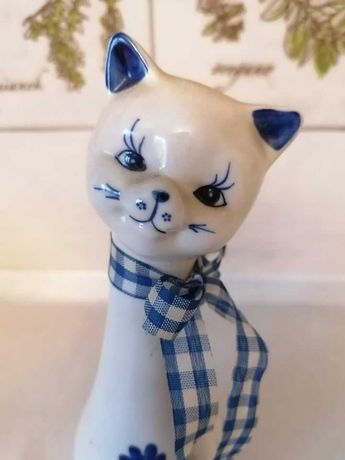 Ceramiczna figurka kotka, kot ręcznie malowany