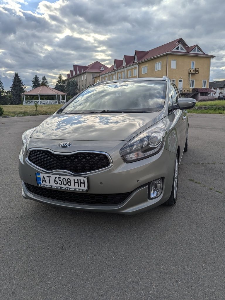 KIA Carens  2015