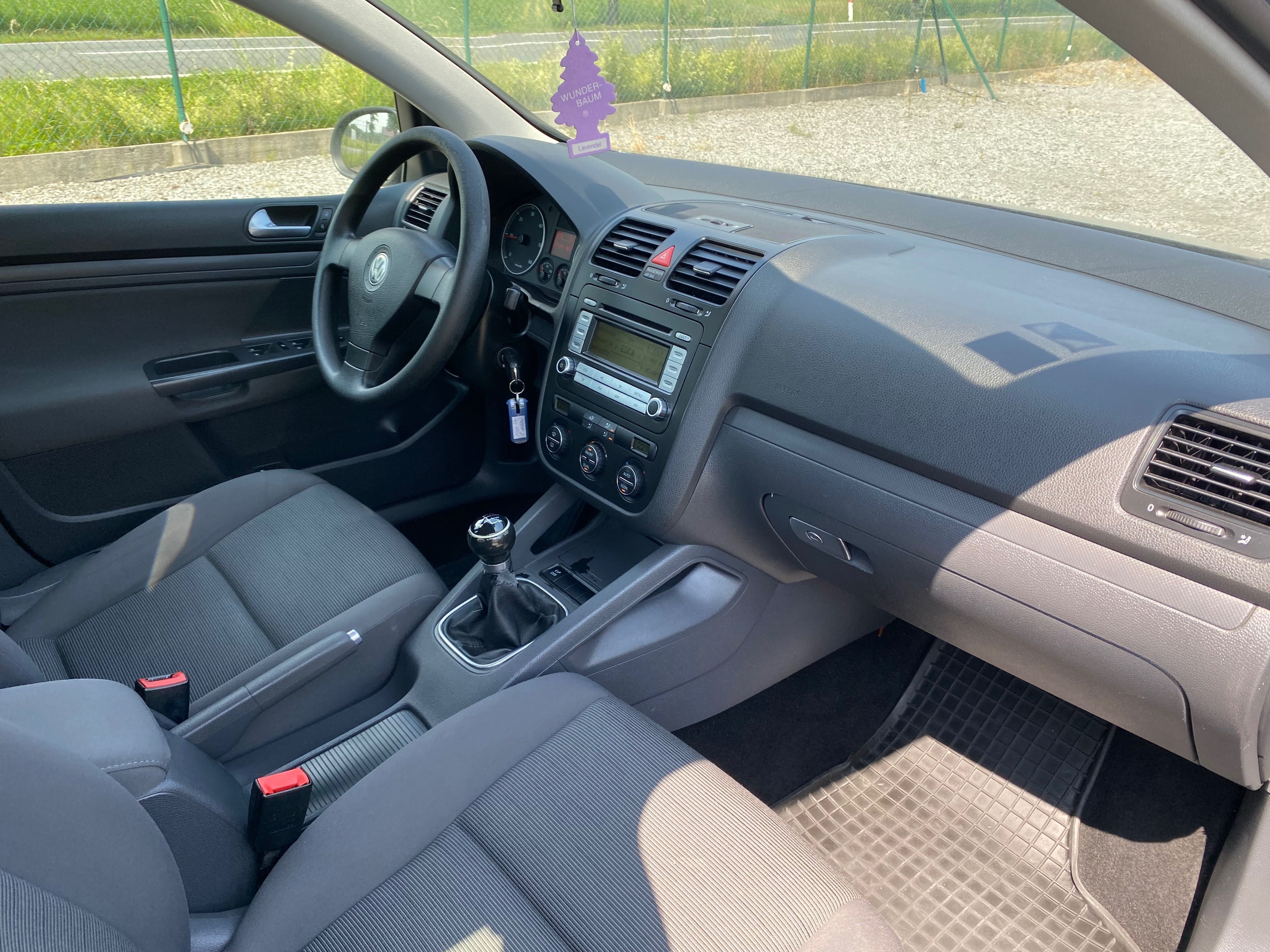 VW Golf 1.9 tdi 105KM niski przebieg bez korozji zadbany