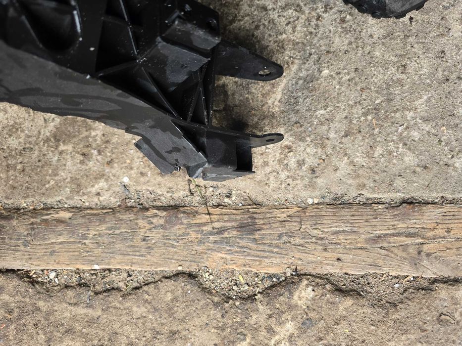 pas przód Mercedes A klasa A177