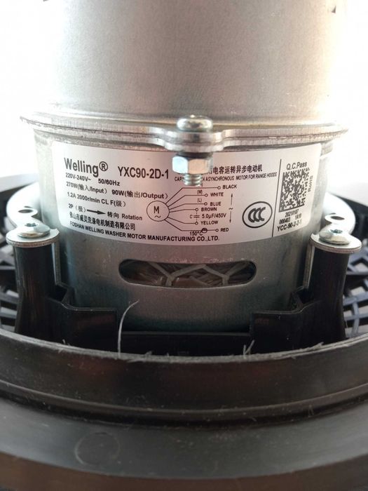 Silnik wentylatora do okapu do Whirlpool AKR 038 G BL / AKR 039 G BL