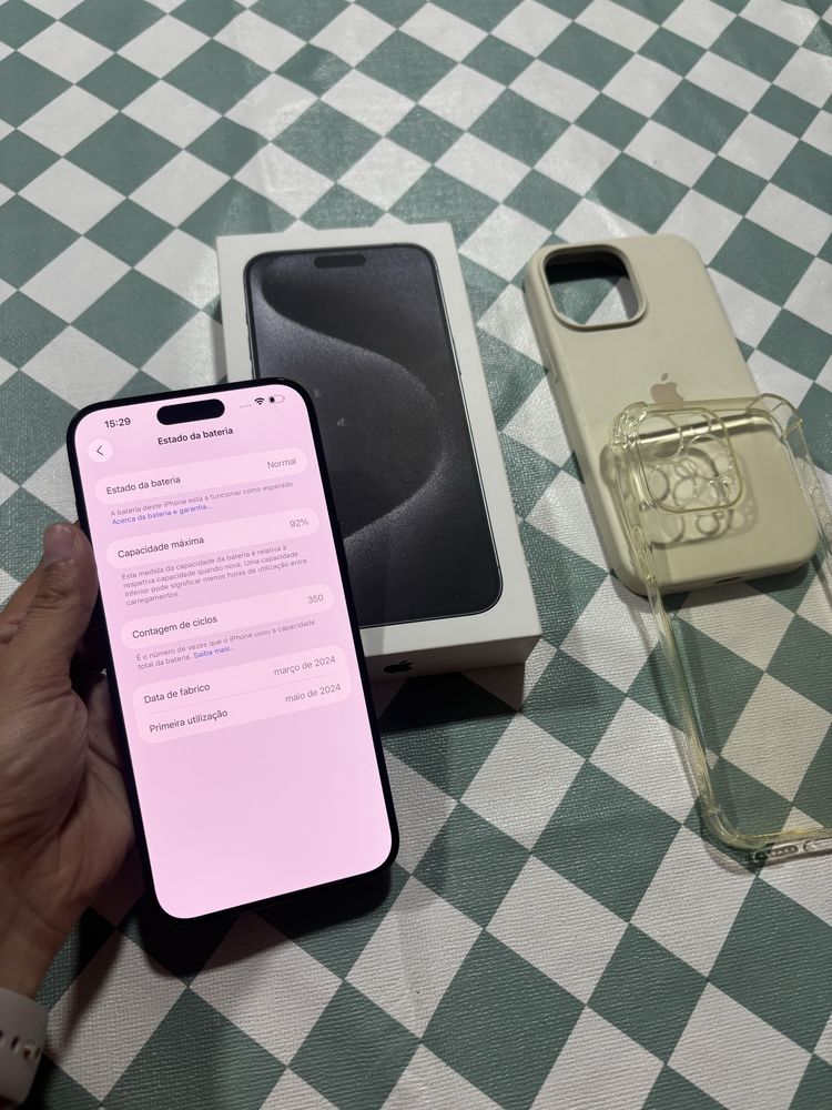 iPhone 15 Pro Max - 256GB (COMO NOVO)