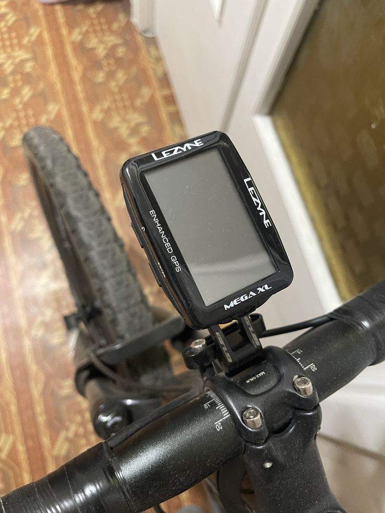 Lezyne Mega xl gps велокомп