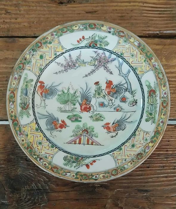Antigo Prato porcelana Chinesa "Fabricado em Macau"