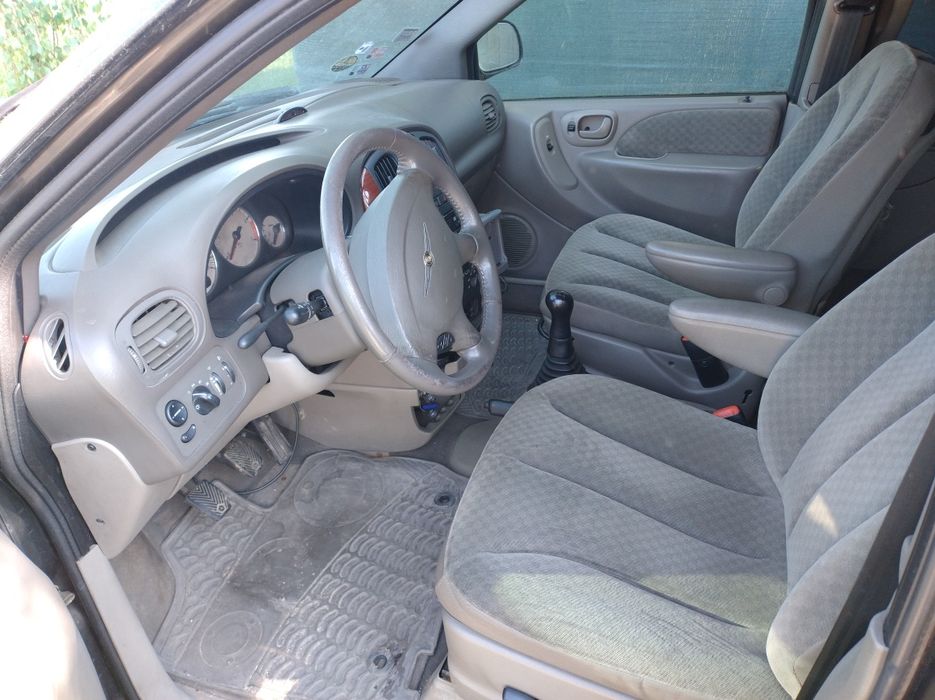 Nisan Micra k 10  chrysler voyager i Grand Voyager 3.3 3.8 1996 do 200