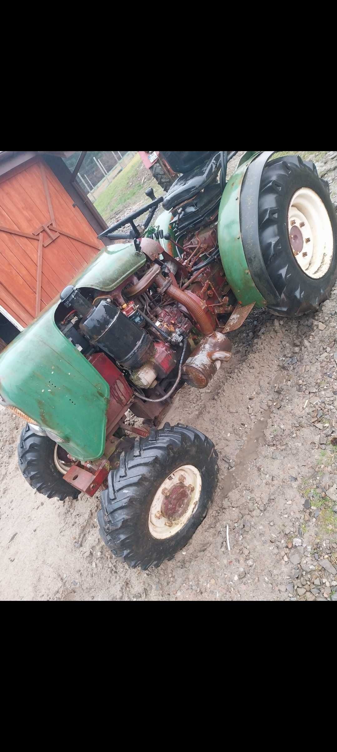 Ogrodowy Mini  4x4 niesprawny motor 2cylindry