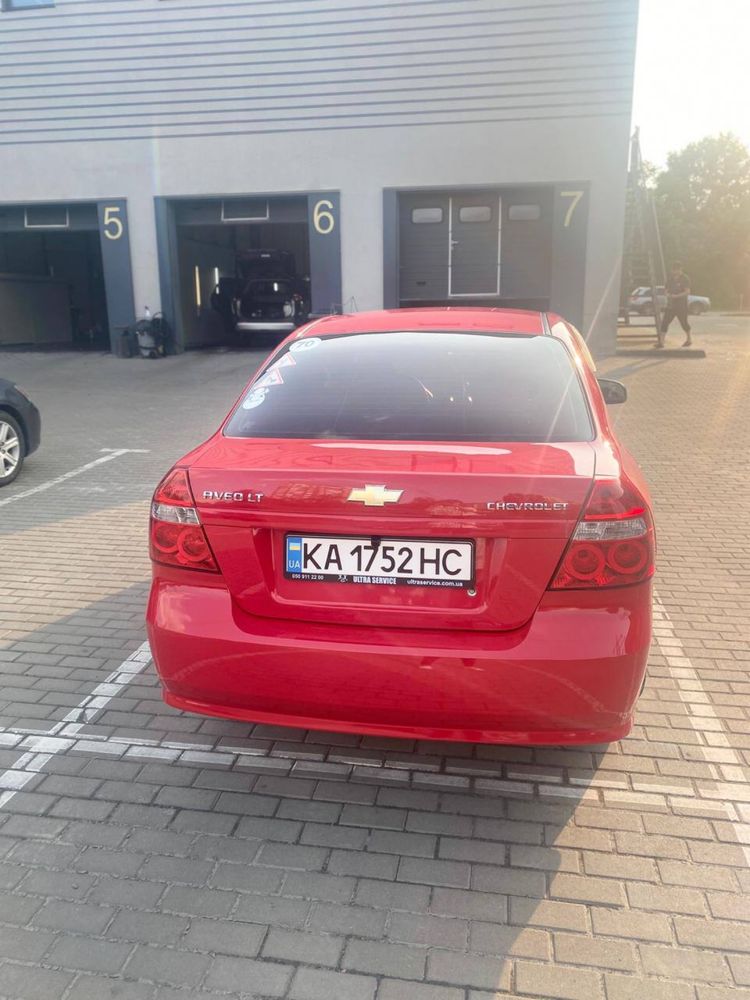 Chevrolet Aveo 1.5 газ/бензин автомат в отличном сост