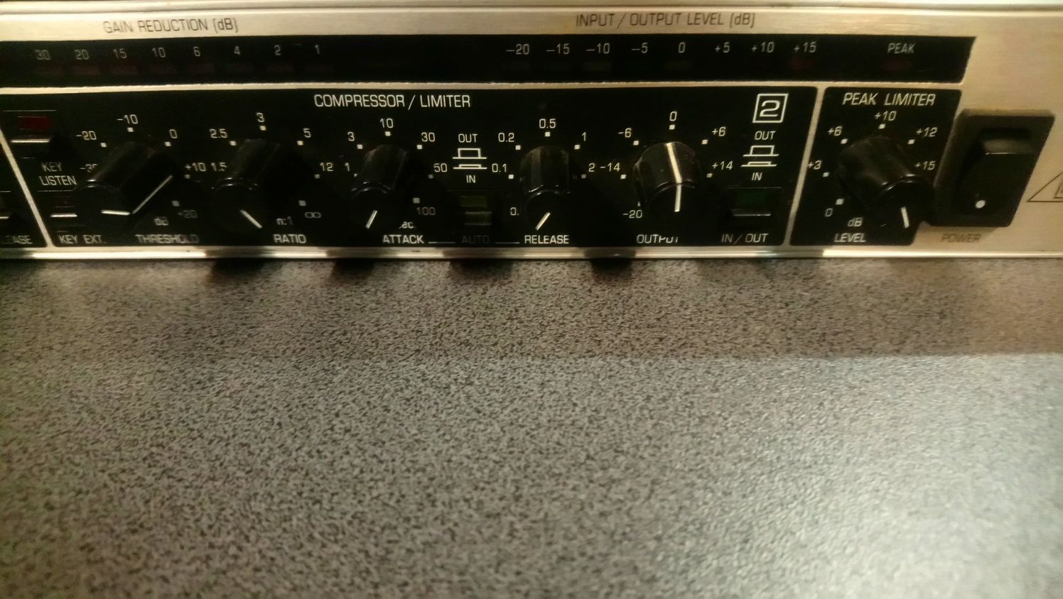 Behringer mdx 2100 composer kompresor limiter dźwięku studio studyjny