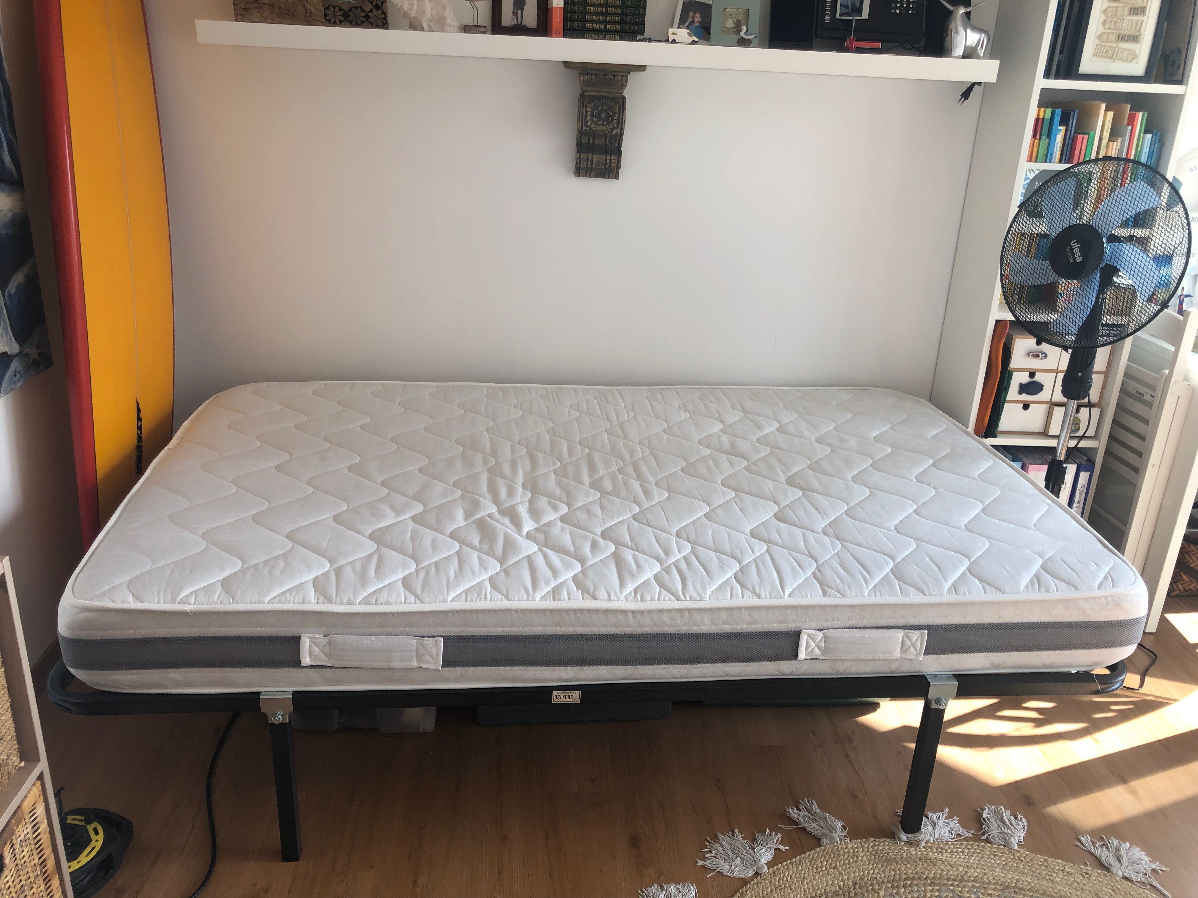 Cama com colchão