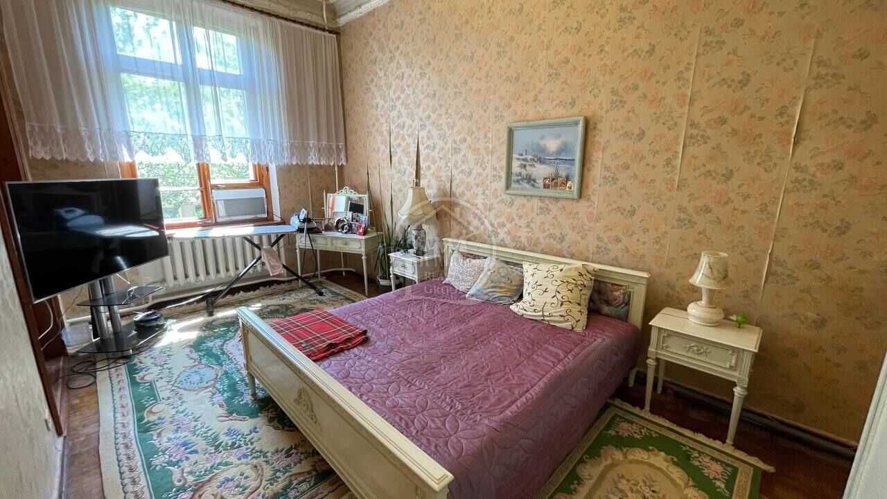Продажа квартиры в центре города на Льва Толстого 200 м2