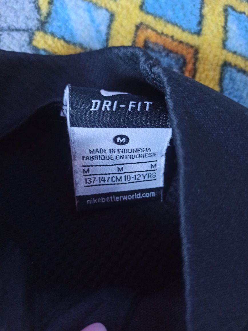 Bluzka Nike Dri-Fit 137-147