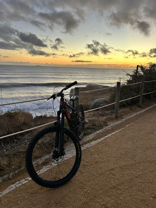 Cube stereo 160 race