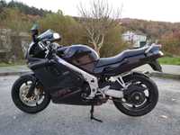 Vendo mota Honda VFR 750