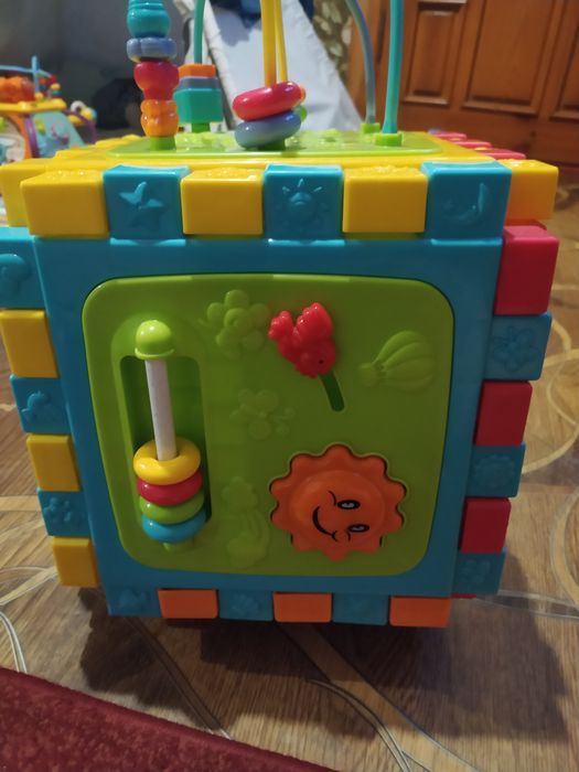 Бизи куб бизикуб