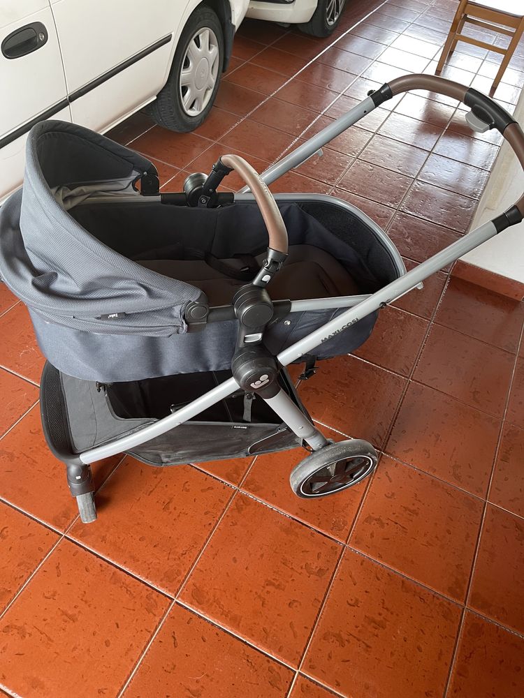 Carrinho MaxiCozi Zélia2 com ovo e isofix Tinca.