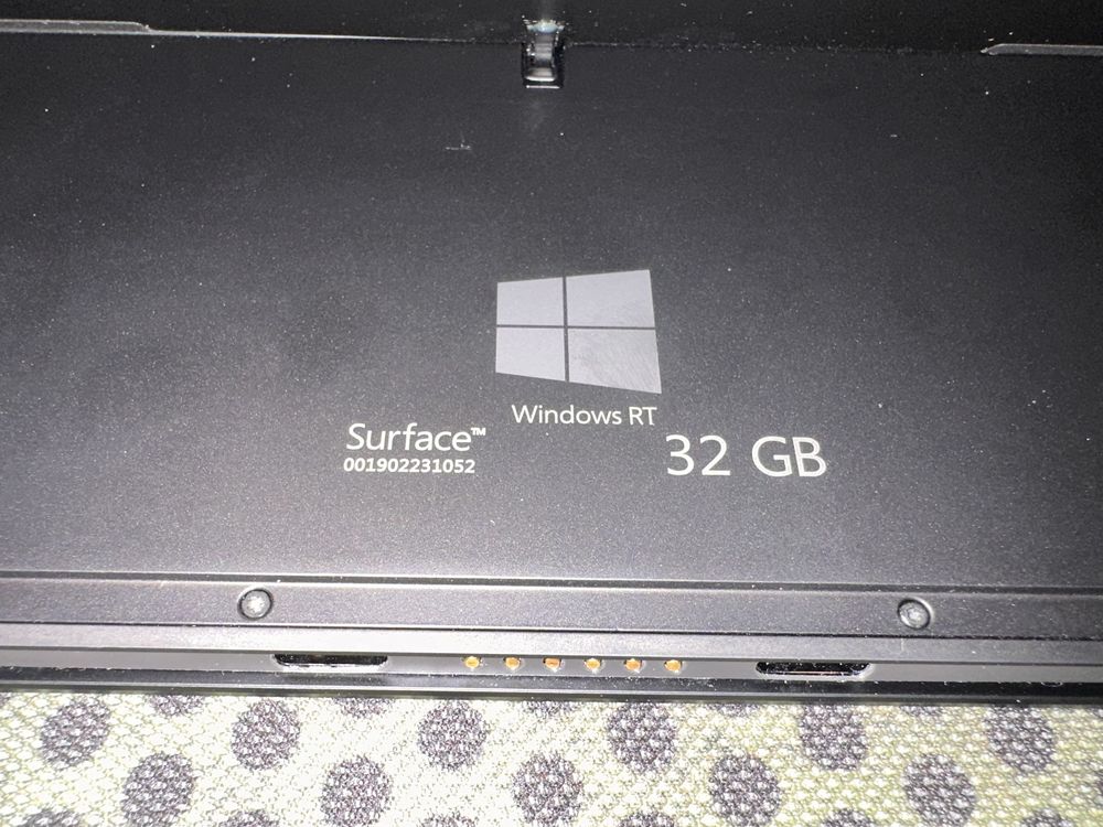 Планшет Microsoft Surface Windows RT 32