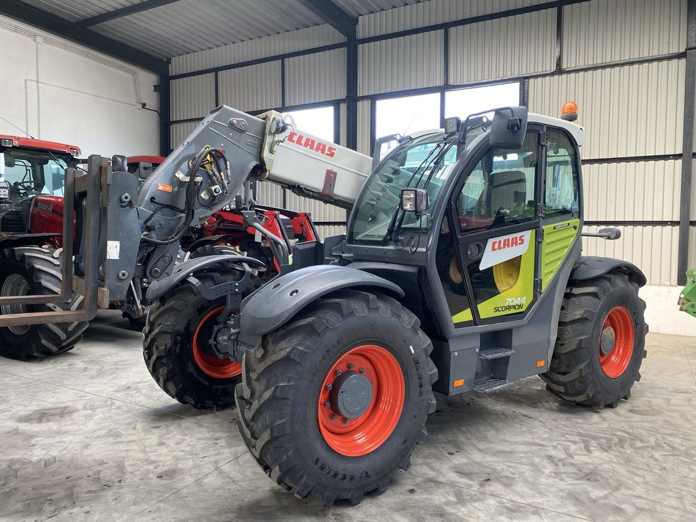 Ładowarka teleskopowa CLAAS SCORPION 7044 - 2015 rok z Niemiec
