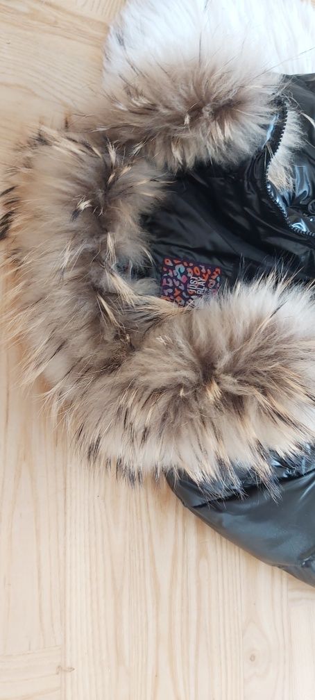Kurtka płaszczyk lakierowana zimowa puchowa futro naturalne jenot