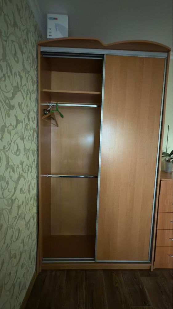 СРОЧНО !!продам шафу купе в гарному стані