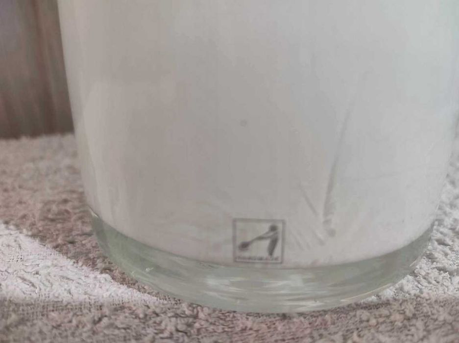 Wazon,Leonardo Glass,mleczny,vintage lat 80
