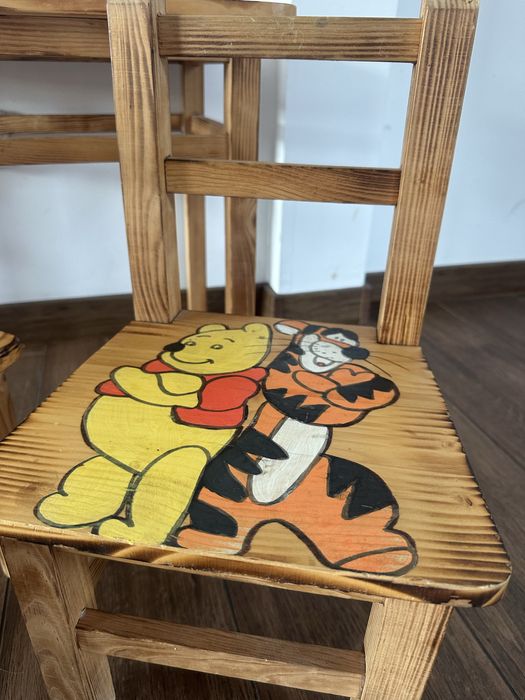 Stolik i 2 krzesełka Kubuś Puchatek dla dzieci