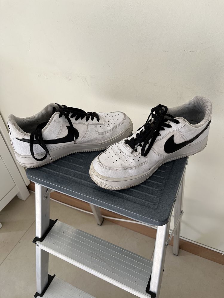 Nike Air Force branco e preto