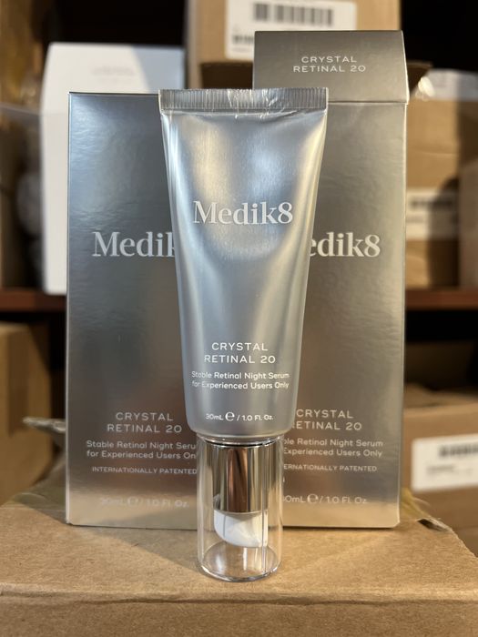 Medik8 Crystal Retinal 20 потужна нічна сироватка з ретиналем