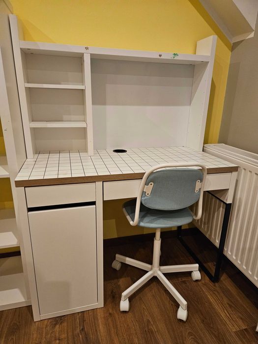 Biurko MICKE + fotel IKEA