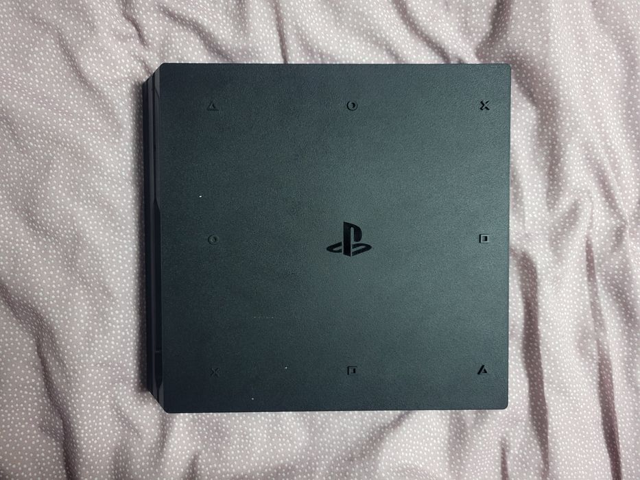 sprzedam ps 4 pro