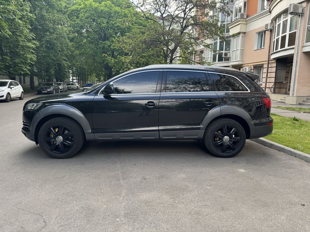 Audi Q7 у винятковому стані 2007р. Газ/бензин 4.2л. Quattro