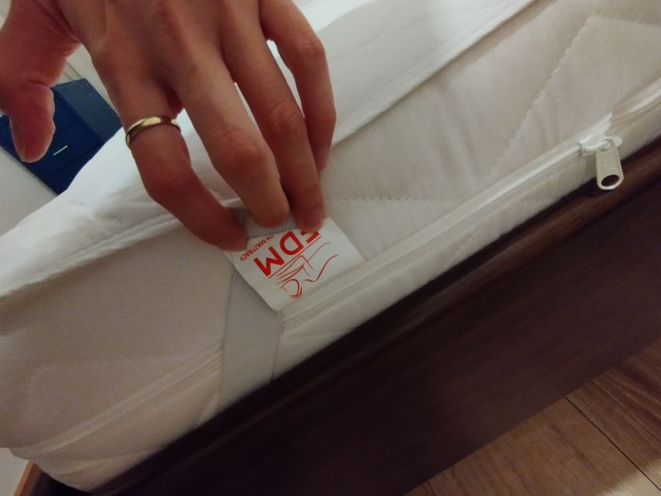 Rama łóżka łóżko 140x200 plus stelaż i materac