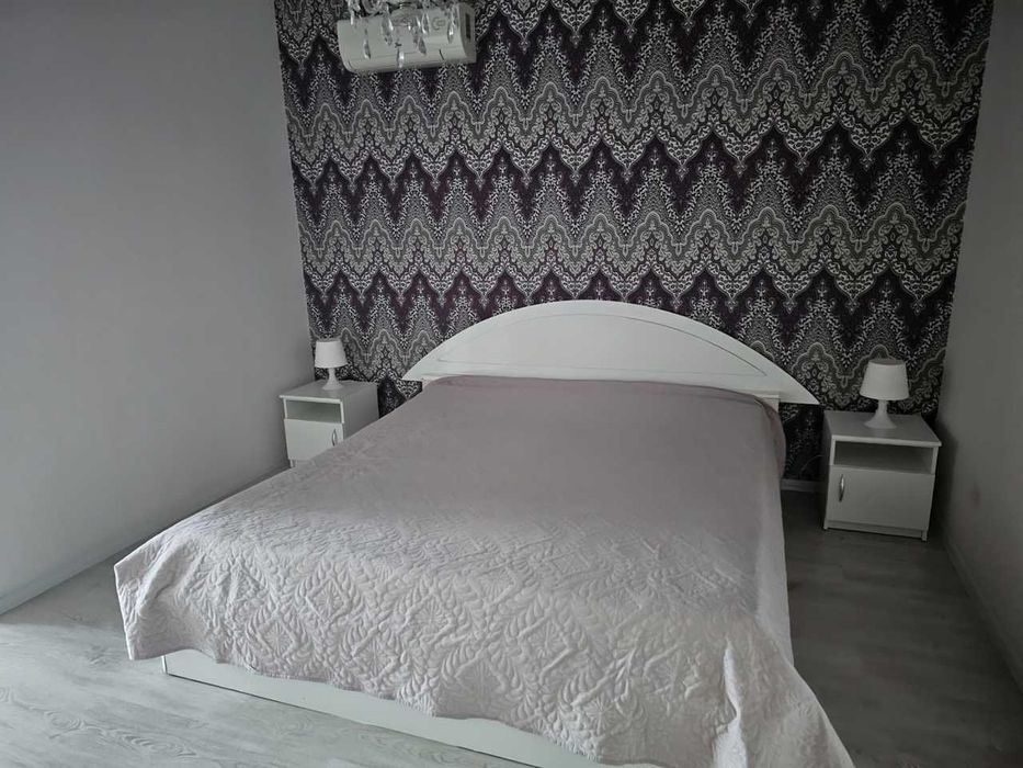 Продам 3-к квартиру (91м2) в кирпиче, ж/м Солнечный, пер. Любарского