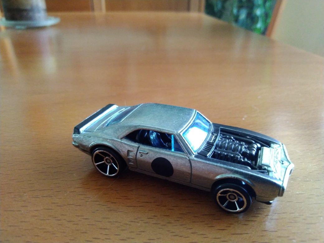 Miniatura Pontiac Firebird 1967.