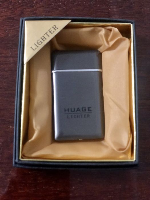 Зажигалка газовая