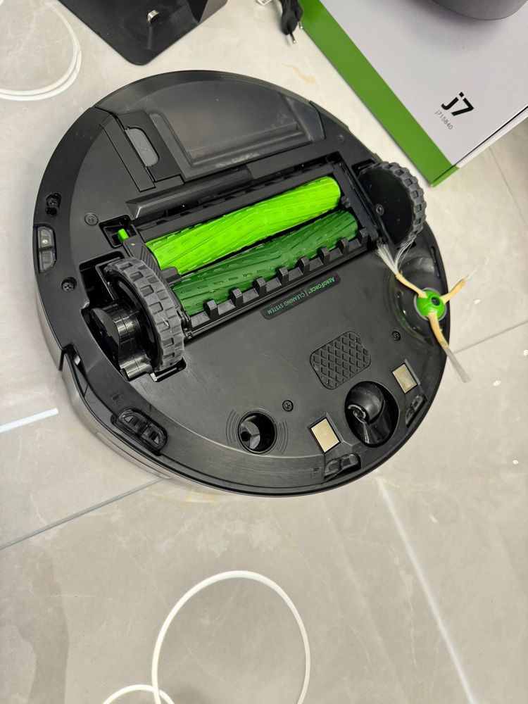 iRobot Roomba J7 jak nowy