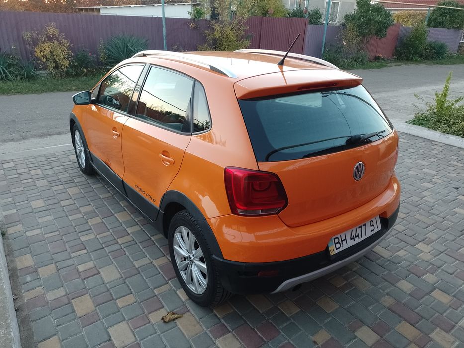 Продам Фольксваген крос поло в хорошем состоянии