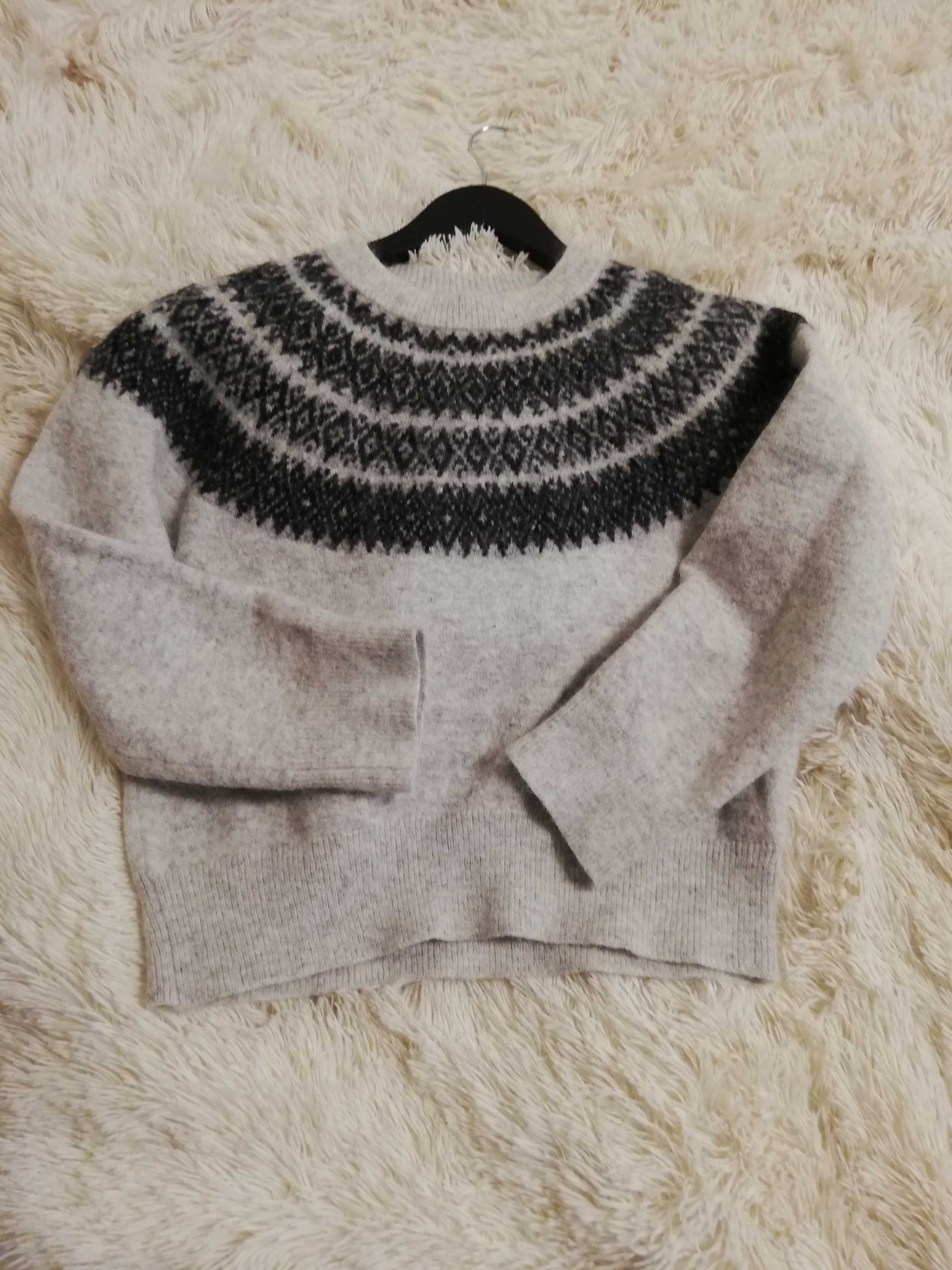 sweter z wełny aplaki xs s 34 36 Magasin Du Nord xs s